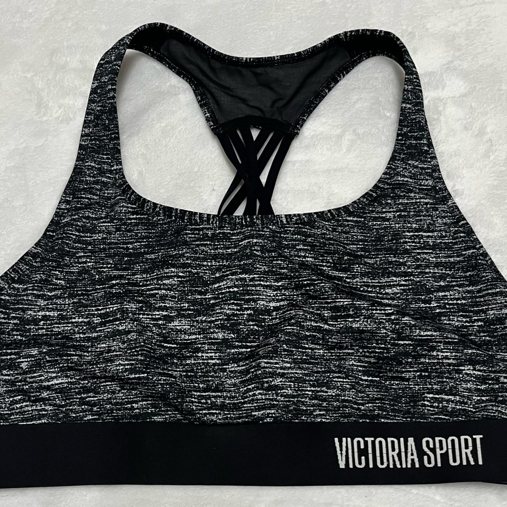 Victoria's Secret sports bra large